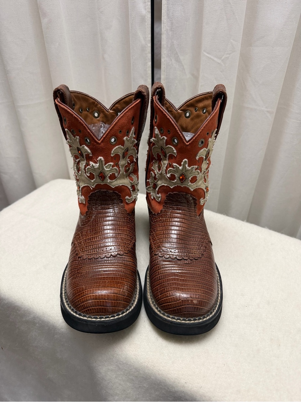 Ariat Tan Brown Leather Western Boot Interior Detail
